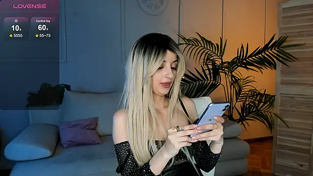 Katty Lights online show from 03.08.25