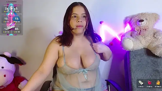 Snapshot of sophia_cute1_1 chatting on 09.21.25 sophia cute1 1 online show from 09.21.25