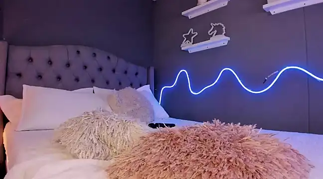 MadyLust online show from 01.25.25