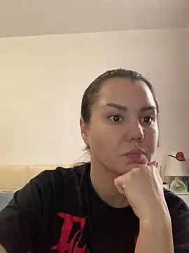 MiraMiss online show from 10.17.25