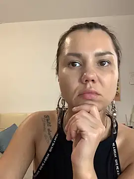 MiraMiss online show from 11.01.25