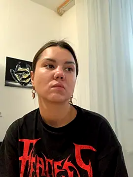 MiraMiss online show from 11.30.25