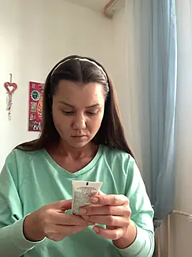 MiraMiss online show from 03.04.26