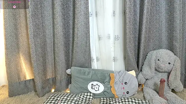 petite paola online show from 12.19.25