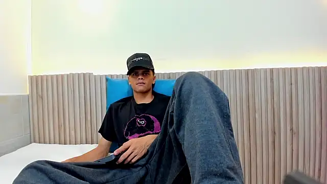 Snapshot of Billy_zander chatting on 12.09.24 Billy zander online show from 12.09.24