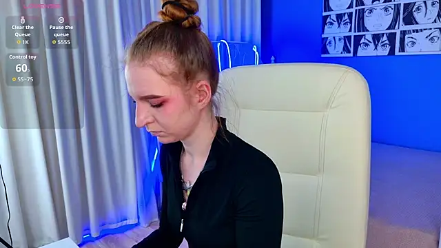 Snapshot of VioletShine chatting on 02.03.26 VioletShine online show from 02.03.26