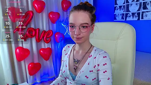 Snapshot of VioletShine chatting on 02.05.26 VioletShine online show from 02.05.26