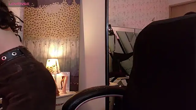 Queenjenn   online show from 04.16.26