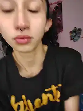 Snapshot of Queenjenn__ chatting on 06.10.26 Queenjenn online show from 06.10.26
