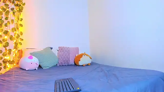 emillyhills online show from 02.08.25