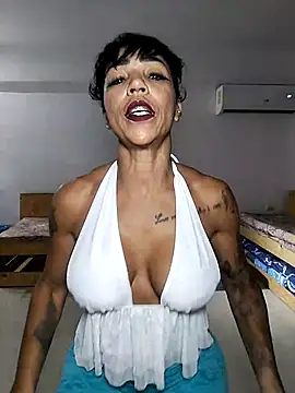 Snapshot of Alison_fitness chatting on 03.19.25 Alison fitness online show from 03.19.25