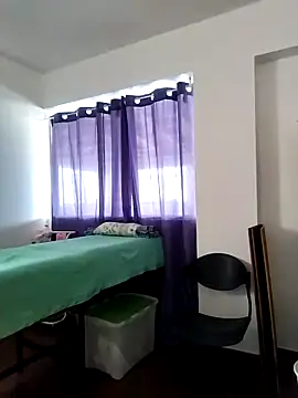 Snapshot of Alison_fitness chatting on 04.13.26 Alison fitness online show from 04.13.26