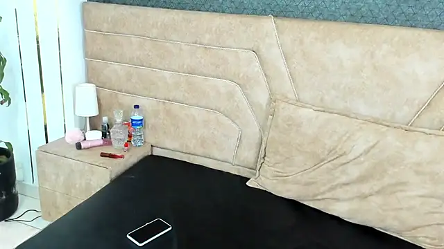 Snapshot of Candy_Bony chatting on 12.19.24 Candy Bony online show from 12.19.24