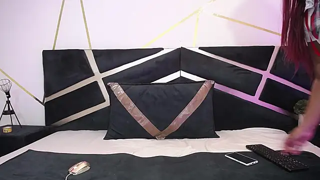 Snapshot of Candy_Bony chatting on 01.13.25 Candy Bony online show from 01.13.25