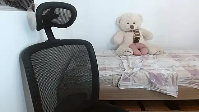 diamondGirl online show from 02.11.25