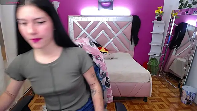 Kate Laurence  online show from 02.24.25