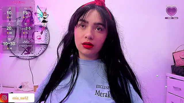 mia johns  online show from 11.15.25