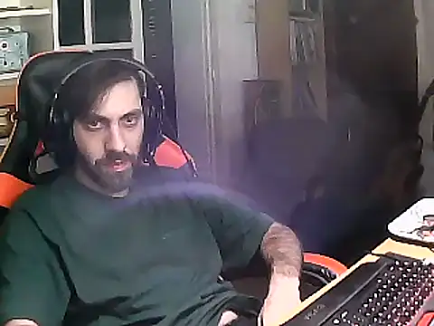 Snapshot of johnwood88 chatting on 02.07.25 johnwood88 online show from 02.07.25