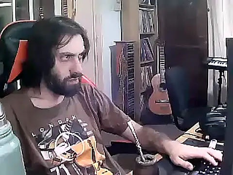 Snapshot of johnwood88 chatting on 02.20.25 johnwood88 online show from 02.20.25