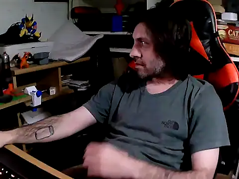 Snapshot of johnwood88 chatting on 11.01.25 johnwood88 online show from 11.01.25