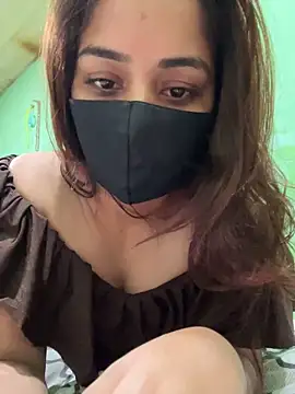 Snapshot of Black_Glow chatting on 12.03.24 Black Glow online show from 12.03.24