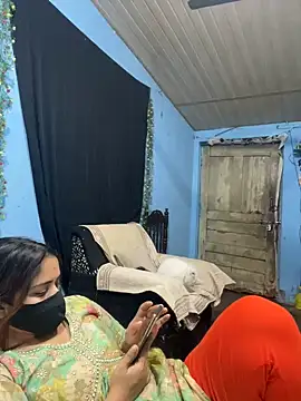 Snapshot of Black_Glow chatting on 01.24.25 Black Glow online show from 01.24.25