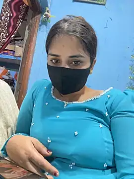 Snapshot of Black_Glow chatting on 02.20.25 Black Glow online show from 02.20.25