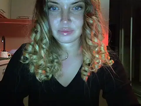 Lucky Anna online show from 12.24.24