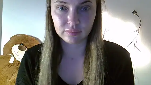 Lucky Anna online show from 03.31.26