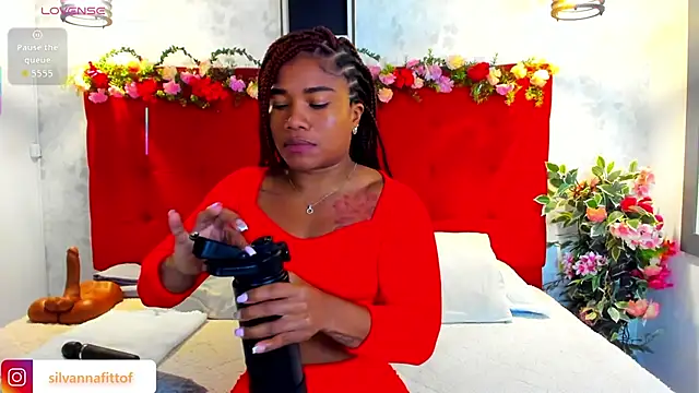 Snapshot of SilvannaFit chatting on 03.16.26 SilvannaFit online show from 03.16.26