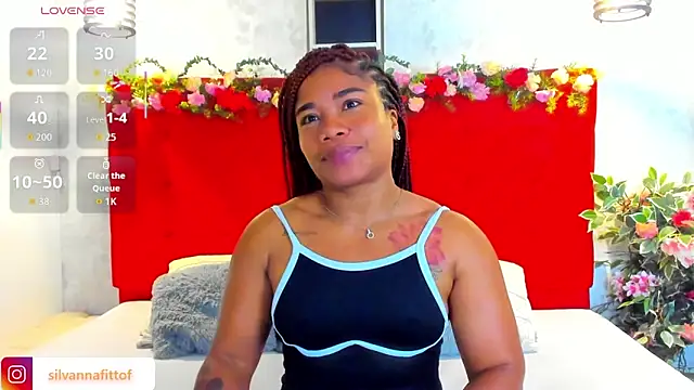Snapshot of SilvannaFit chatting on 03.18.26 SilvannaFit online show from 03.18.26