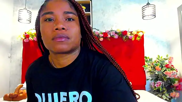 Snapshot of SilvannaFit chatting on 04.15.26 SilvannaFit online show from 04.15.26