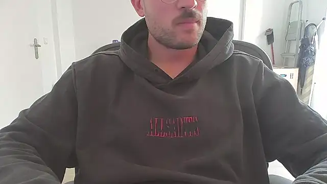 taallguyy 196 online show from 10.05.25