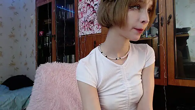 cloudgirrl online show from 02.11.25