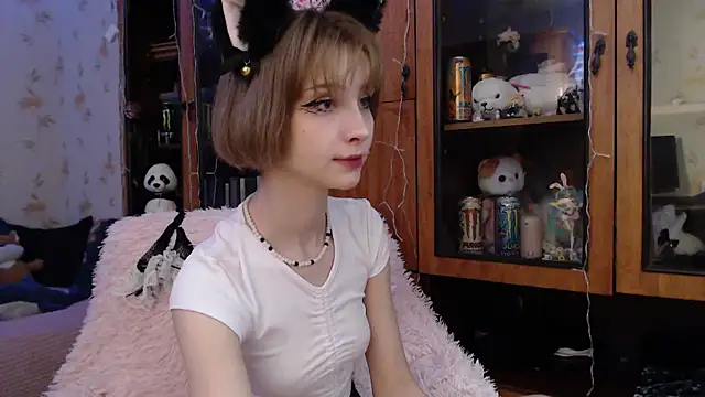 cloudgirrl online show from 02.15.25