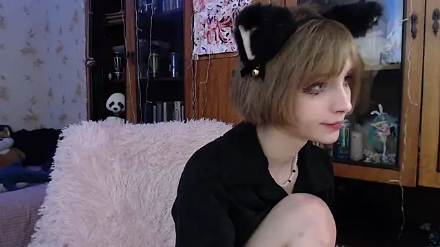 cloudgirrl online show from 02.21.25