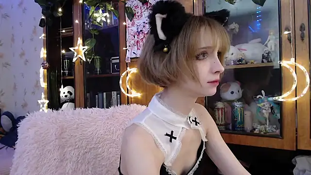 cloudgirrl online show from 02.28.25