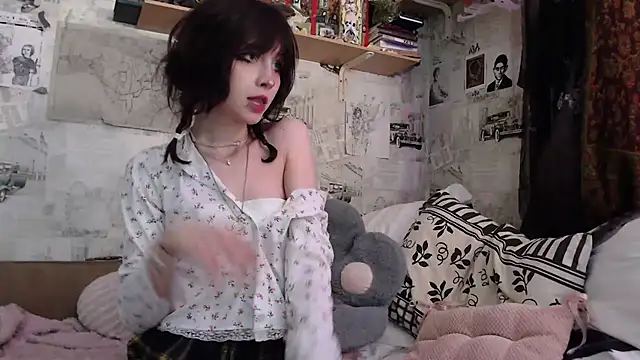 cloudgirrl online show from 04.08.26