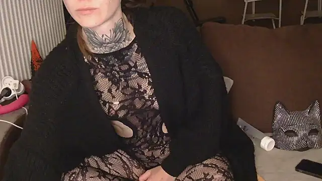 liloucamchaudee online show from 04.14.26