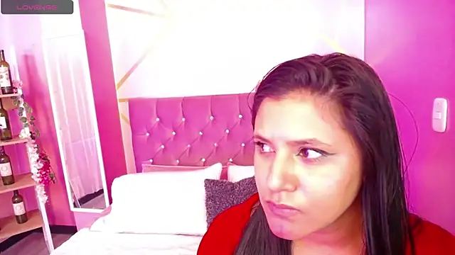 Snapshot of frreeya chatting on 12.20.24 frreeya online show from 12.20.24