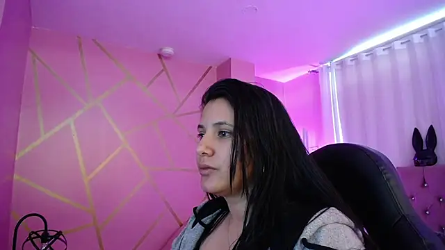 Snapshot of frreeya chatting on 01.22.25 frreeya online show from 01.22.25