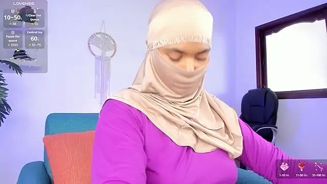 Snapshot of saray_halam chatting on 09.14.25 saray halam online show from 09.14.25
