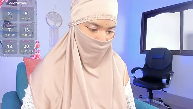 Snapshot of saray_halam chatting on 10.03.25 saray halam online show from 10.03.25
