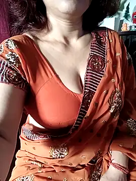 Snapshot of Sneha_gril chatting on 04.04.26 Sneha gril online show from 04.04.26