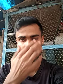 Skinny Bigass 23 online show from 01.06.25