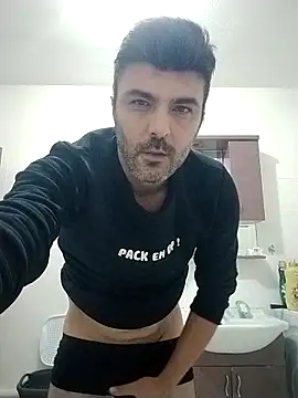 Snapshot of hot_man_eray chatting on 10.14.25 hot man eray online show from 10.14.25