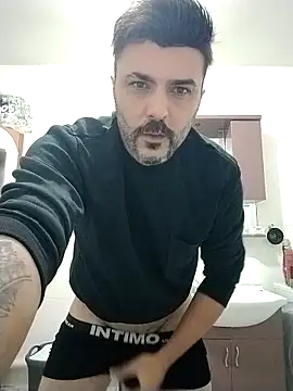 Snapshot of hot_man_eray chatting on 11.02.25 hot man eray online show from 11.02.25