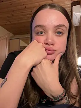 SofiaWaze online show from 03.16.25