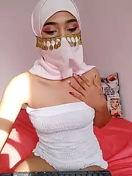 Aaliyah Salma online show from 02.02.25