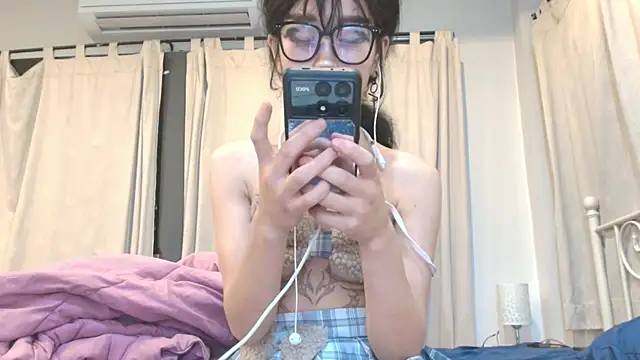 Snapshot of seo_yeon_ chatting on 01.18.25 seo yeon  online show from 01.18.25